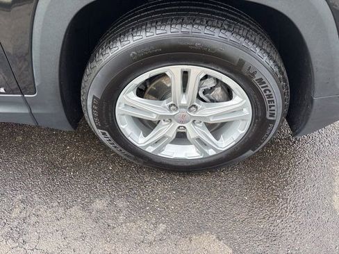 Used 2024 GMC Terrain SLE w/ Driver Convenience Package image 43