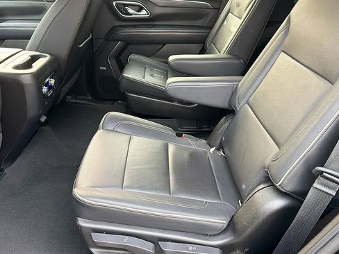 Used 2021 GMC Yukon SLT AWD/4WD image 8