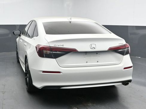 Used 2025 Honda Civic Sport image 6