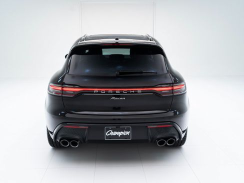 Certified 2026 Porsche Macan AWD/4WD image 10