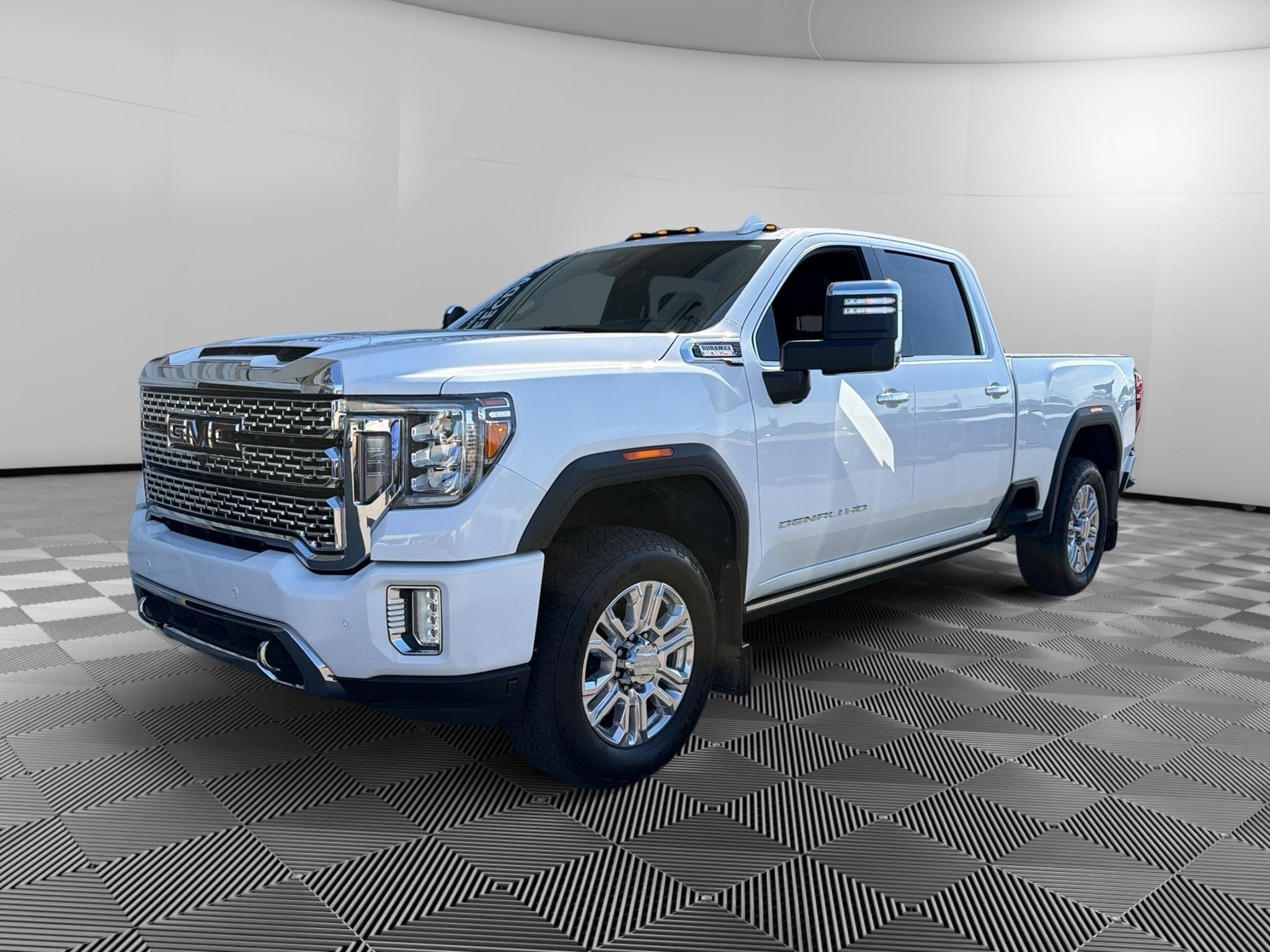 Used 2022 GMC Sierra 2500 Denali w/ Denali Ultimate Package AWD/4WD image 1