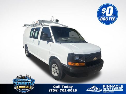 Used 2015 Chevrolet Express 2500 RWD image 1