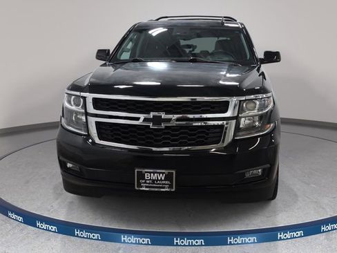 Used 2017 Chevrolet Tahoe LT w/ Luxury Package AWD/4WD image 3