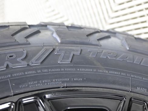 Used 2025 Ford F150 Raptor w/ Equipment Group 803A Raptor R AWD/4WD image 54