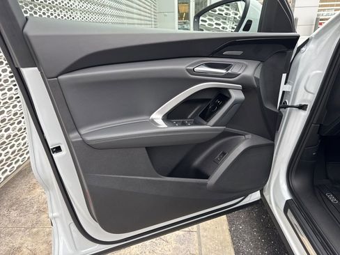 New 2025 Audi Q5 Prestige image 17