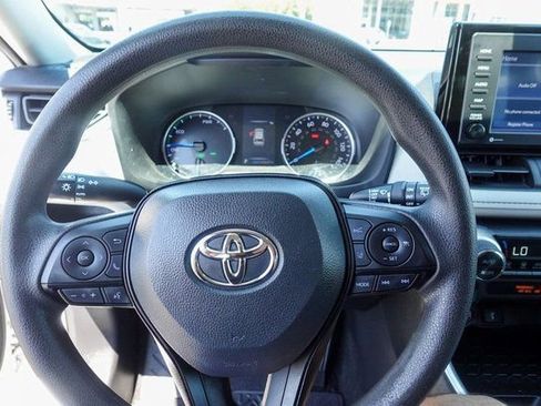 Used 2022 Toyota RAV4 XLE image 14