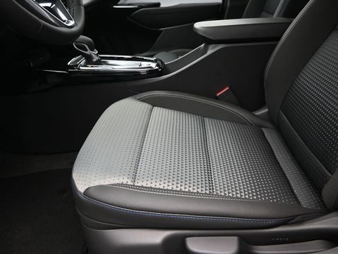 New 2026 Chevrolet Trax LT FWD image 13