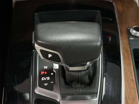 Used 2023 Audi Q5 2.0T Premium w/ Convenience Package image 19