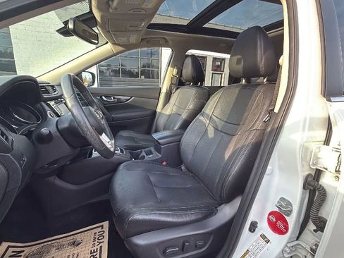 Used 2017 Nissan Rogue SL w/ SL Premium Package image 61