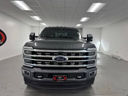 Used 2024 Ford F250 Platinum AWD/4WD image 2