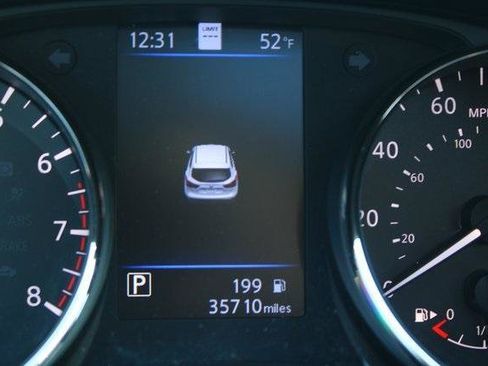 Used 2022 Nissan Rogue Sport SL w/ Premium Package image 23