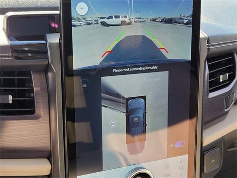 Used 2022 Ford Expedition Platinum image 23