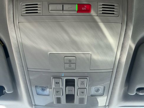 New 2026 Volkswagen Taos SEL image 25