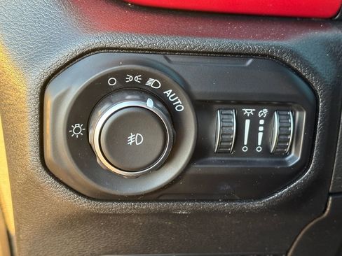 Used 2021 Jeep Wrangler Unlimited Rubicon image 20