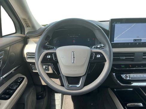Certified 2024 Lincoln Corsair FWD image 18