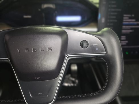 Used 2022 Tesla Model S AWD/4WD image 30