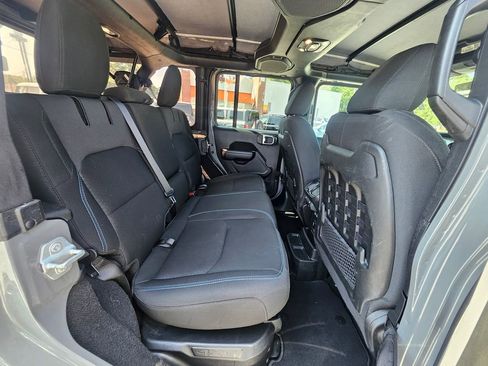 Used 2023 Jeep Wrangler Unlimited Rubicon 4xe AWD/4WD image 24