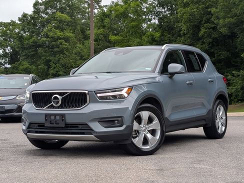 Used 2021 Volvo XC40 T5 Momentum AWD/4WD image 4