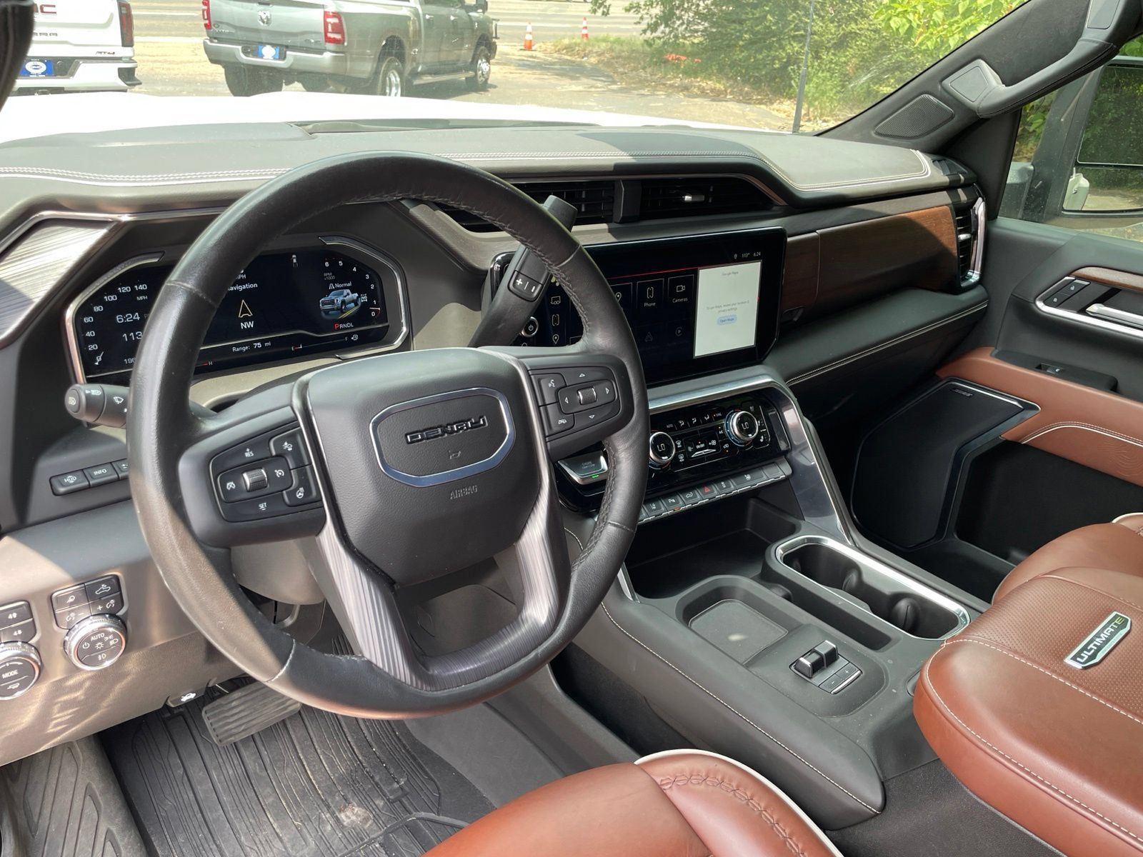 Used 2025 GMC Sierra 3500 Denali Ultimate AWD/4WD image 31