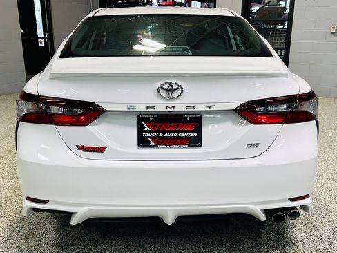 Used 2024 Toyota Camry SE FWD image 5