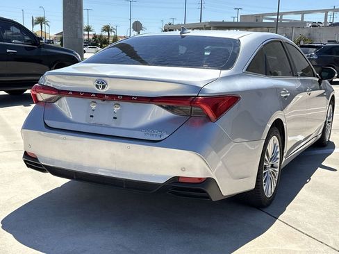Used 2019 Toyota Avalon Limited w/ Advanced Safety Package image 11