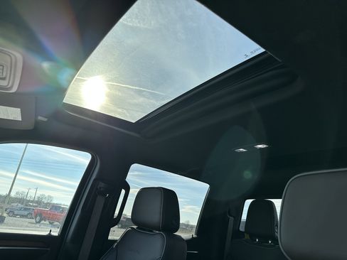 Used 2023 GMC Sierra 1500 Denali w/ Denali Reserve Package image 16