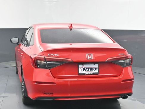 Used 2022 Honda Civic Sport image 4