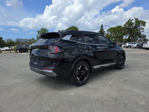 New 2026 Kia Sportage EX w/ EX Panorama Roof Package image 8