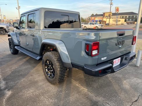 New 2026 Jeep Gladiator Sport image 4