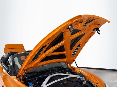 Used 2018 Aston Martin Vanquish Zagato RWD image 31