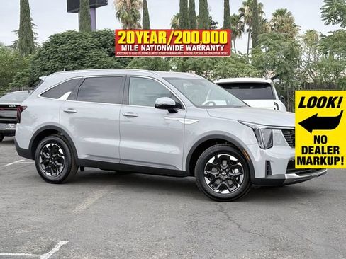 New 2026 Kia Sorento S FWD image 3