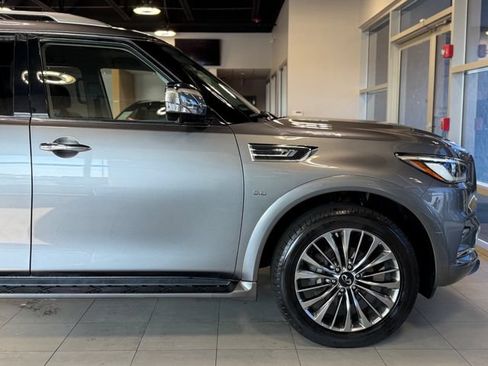Used 2019 INFINITI QX80 Luxe w/ 22" Wheel Package AWD/4WD image 16