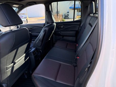 Used 2022 Honda Ridgeline Black Edition image 14