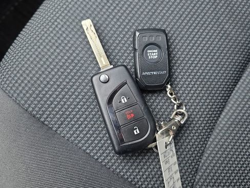 Used 2024 Toyota RAV4 LE image 38