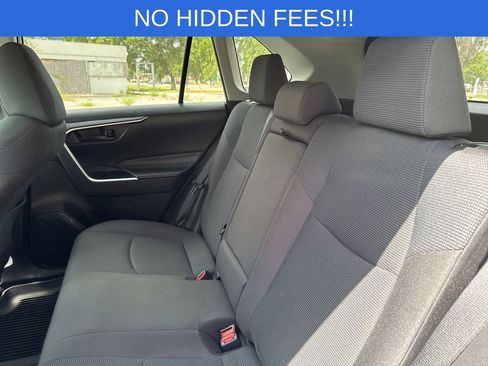 Used 2022 Toyota RAV4 LE FWD image 38