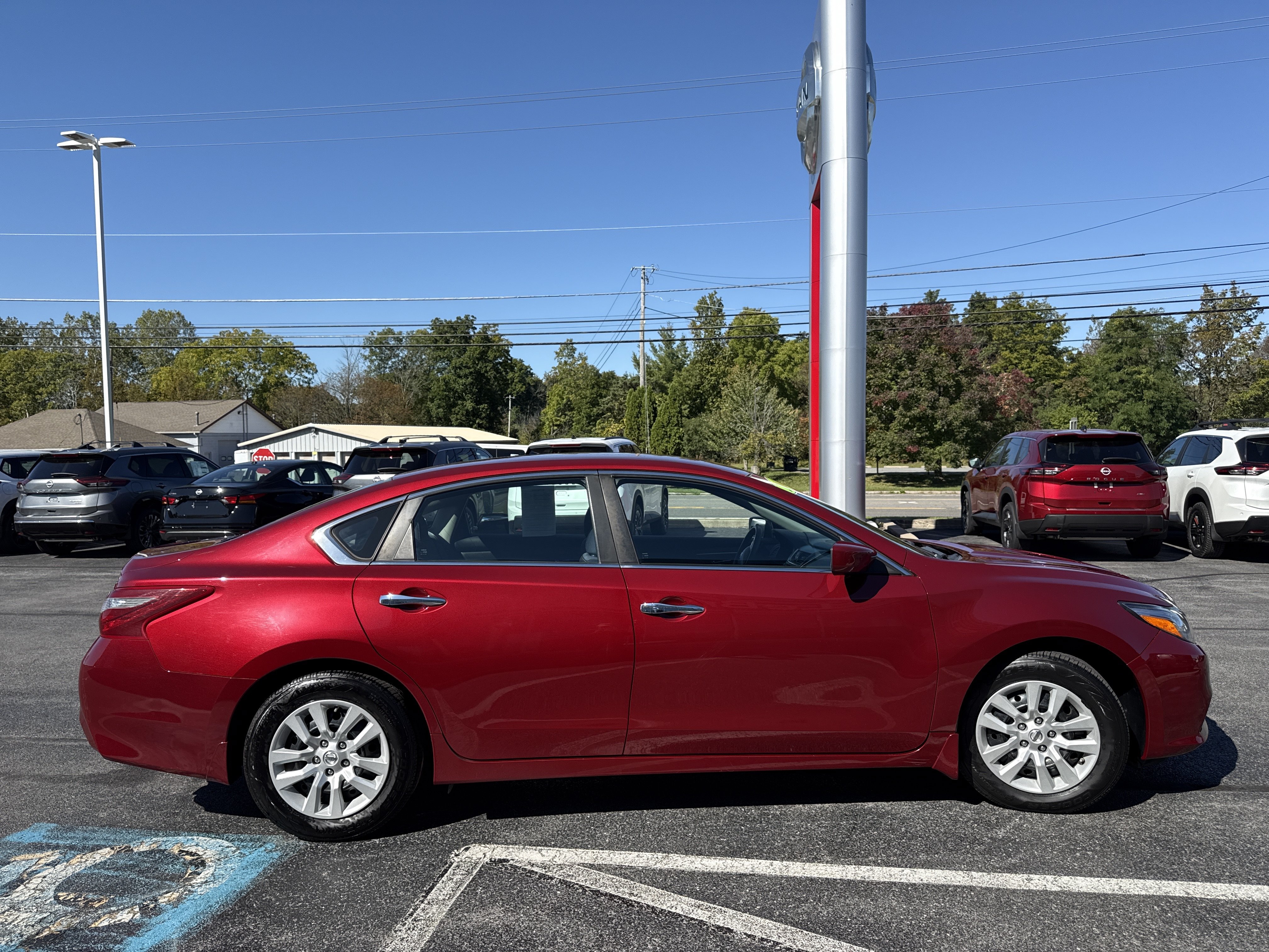 Used 2018 Nissan Altima 2.5 S w/ S Convenience Package FWD image 13