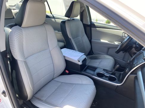 Used 2015 Toyota Camry SE FWD image 20