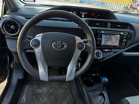 Used 2016 Toyota Prius C Two image 20