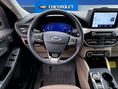 Used 2021 Ford Escape SEL w/ Technology Package image 8