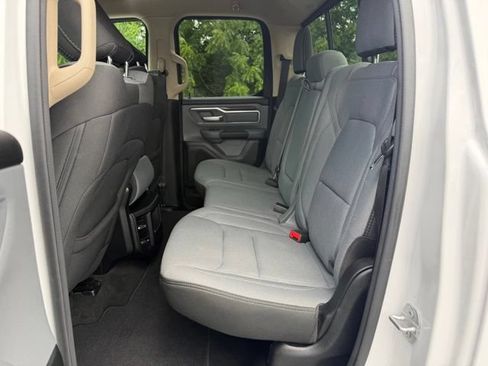 Used 2020 RAM 1500 Big Horn AWD/4WD image 18