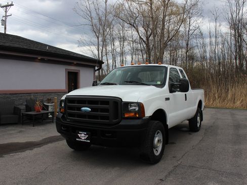 Used 2005 Ford F250 XLT image 12