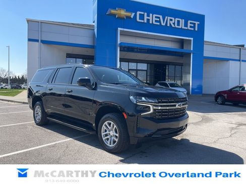 Used 2022 Chevrolet Suburban RST AWD/4WD image 1