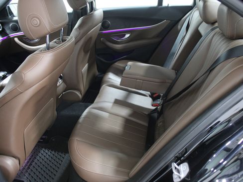 Used 2017 Mercedes-Benz E 300 4MATIC image 19