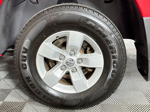 Used 2019 RAM 1500 Express AWD/4WD image 35