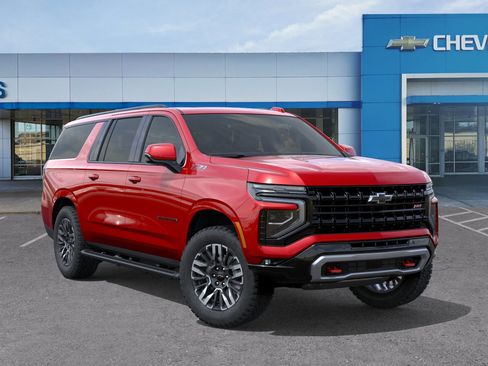 New 2026 Chevrolet Suburban Z71 w/ Comfort Package AWD/4WD image 8
