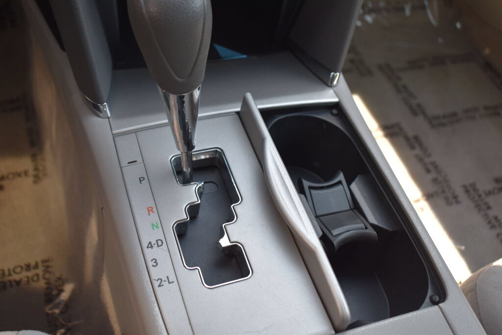 Used 2009 Toyota Camry LE FWD image 12