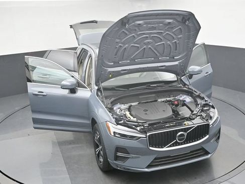 Used 2022 Volvo XC60 B5 Momentum w/ Advanced Package AWD/4WD image 49