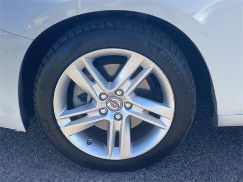 Used 2015 Volvo S60 T5 Premier image 10