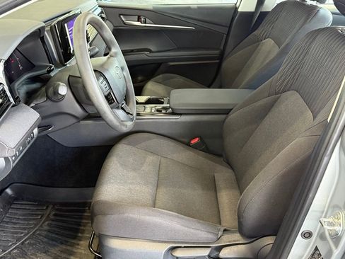 Used 2025 Toyota Camry LE image 19