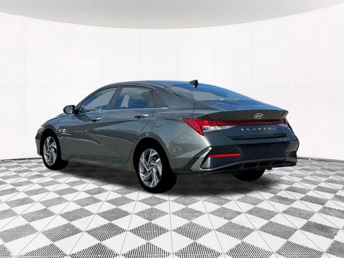 New 2025 Hyundai Elantra SEL image 8